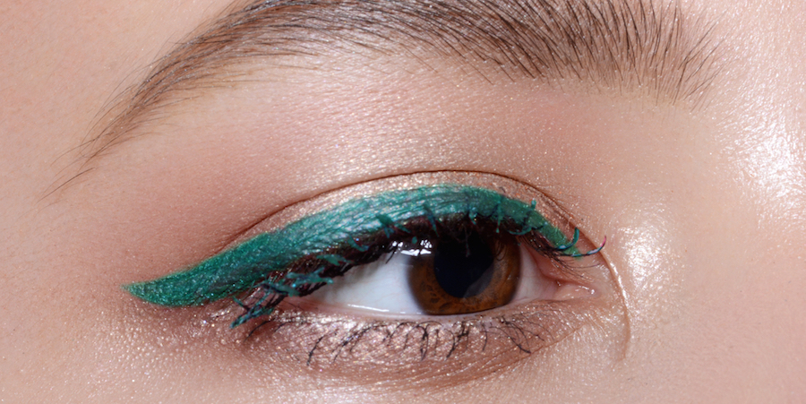 Dit zijn de mooiste kleuren eyeliner bij jouw ogen