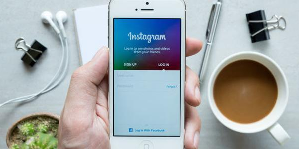 Wow: Binnenkort moeten we betalen om influencers op Instagram te volgen
