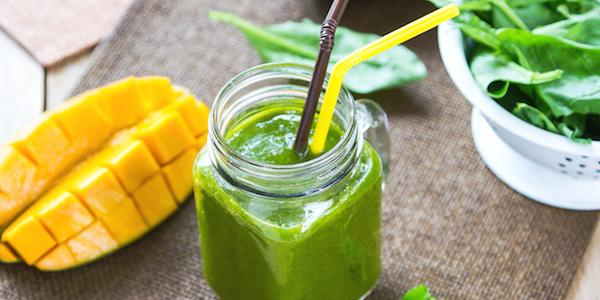 Begin je week goed met deze groene smoothie vol vitamines 
