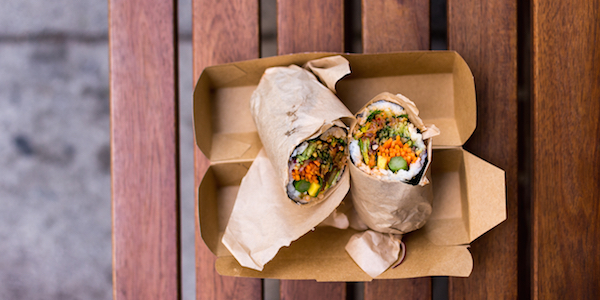 Makkelijk en lekker: deze sushi burrito wil je proberen! 
