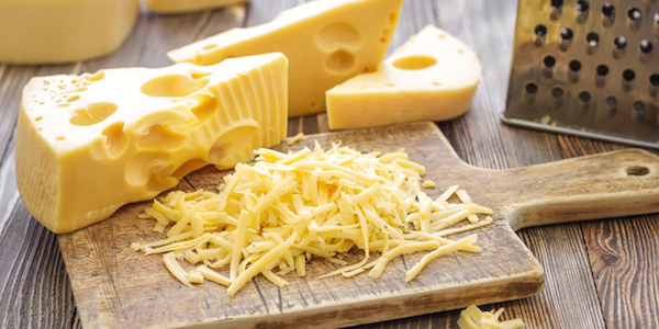 Nieuw onderzoek: Kaas is veel gezonder dan eerder werd gedacht 
