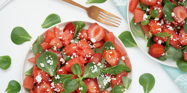 Lekker zomers: Verfrissende watermeloen- en aardbeisalade