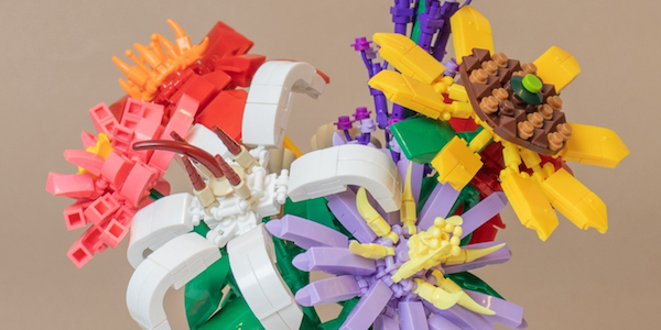 Leuk voor in het weekend: Wibra verkoopt Lego-bloemen 