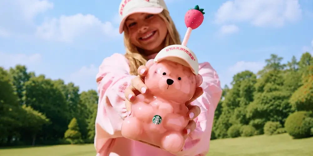 De roze Starbucks Bearista Cup wil je hebben voordat hij (wéér) uitverkocht is