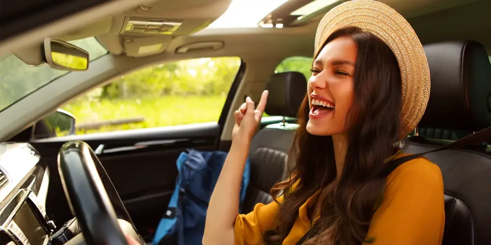 Muziek luisteren in de auto is levensgevaarlijk zegt onderzoek