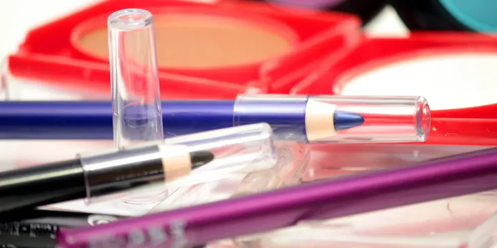 Deze kleuren eyeliner passen het beste bij jouw oogkleur